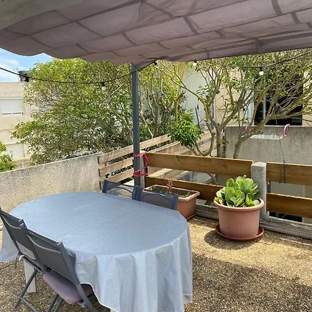 Appt Avec Parking, Clim, Wifi A 50 M De La